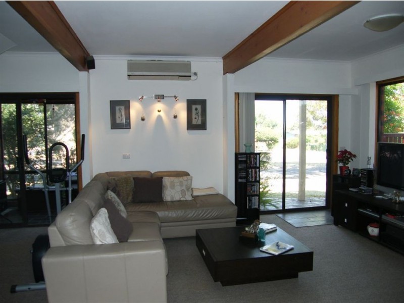 40 Gordon Avenue, Inverloch VIC 3996