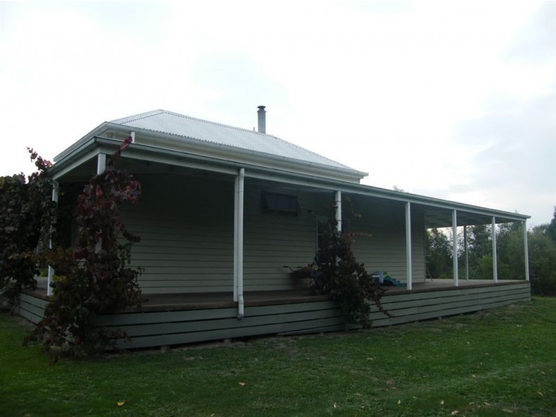 21 Oldens Road, Outtrim VIC 3951