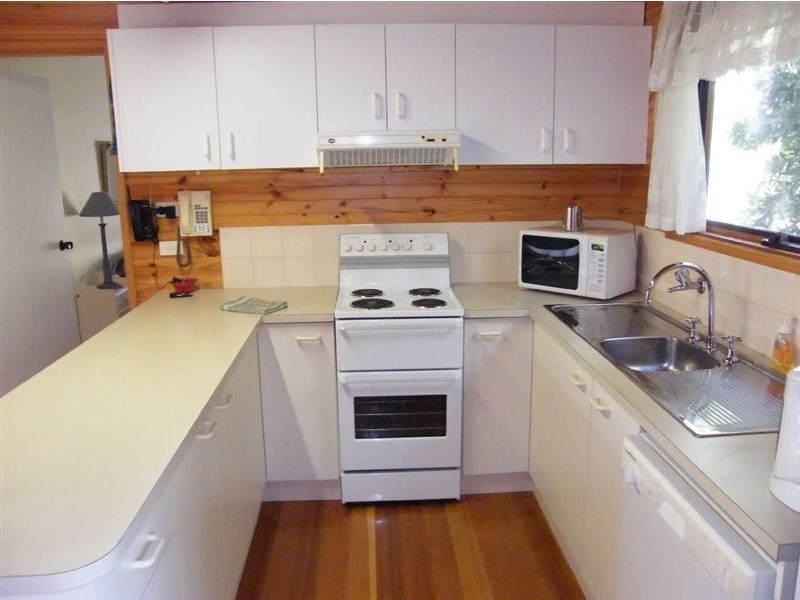 216 Surf Parade, Inverloch VIC 3996