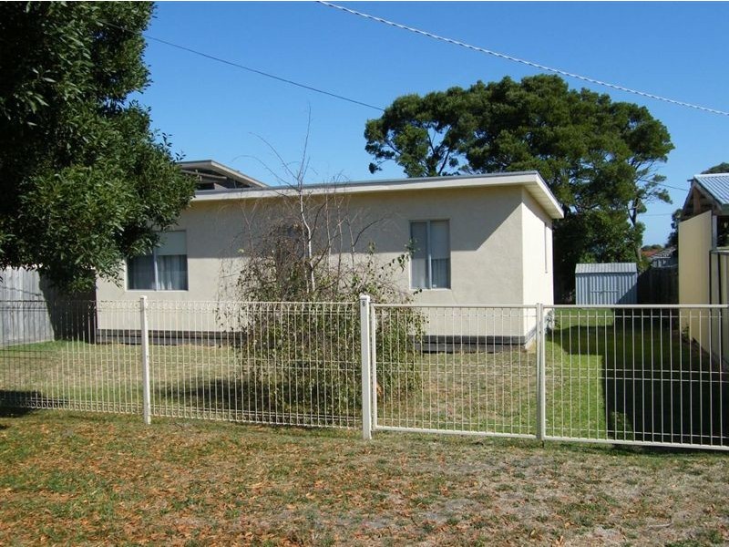 8 Kenneth Street, Inverloch VIC 3996