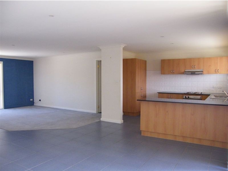 2/20 Powlett Street, Inverloch VIC 3996