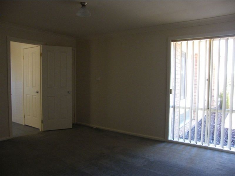 2/20 Powlett Street, Inverloch VIC 3996