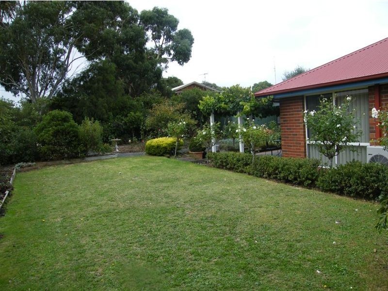 20 Chelsea Square, Inverloch VIC 3996