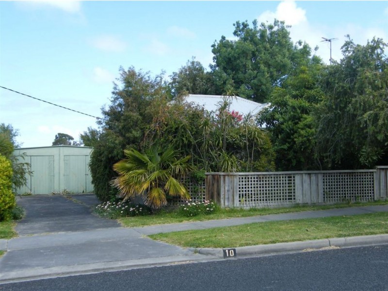 10 Bayview Avenue, Inverloch VIC 3996