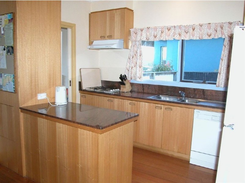 71 Bayview Avenue, Inverloch VIC 3996