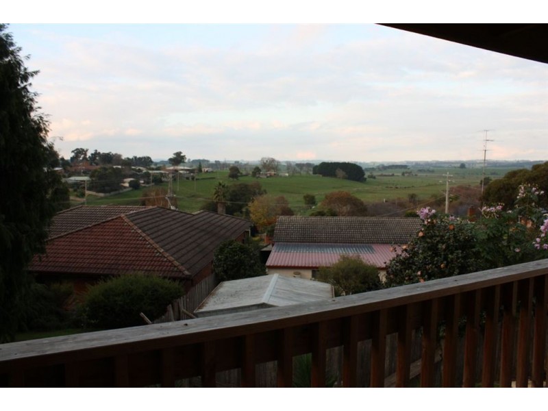 10 Walsh Court, Leongatha VIC 3953