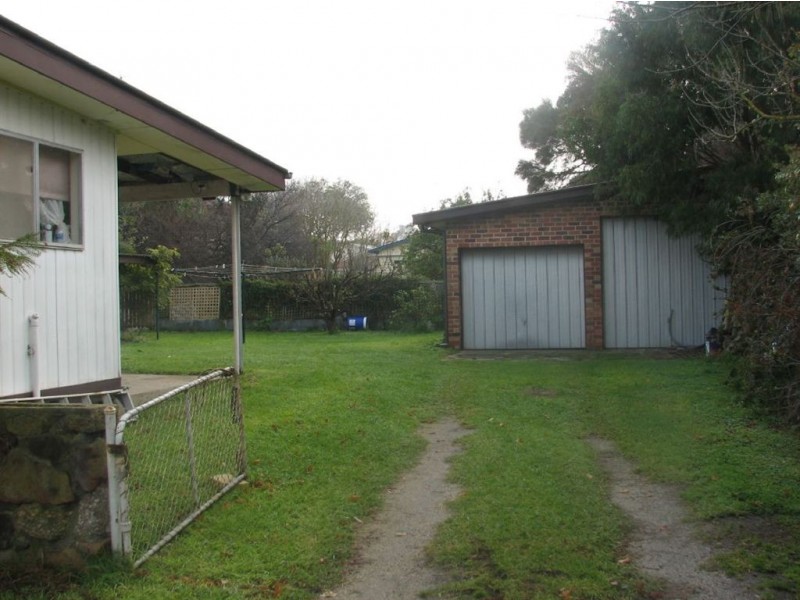 23 Hopetoun Street, Inverloch VIC 3996