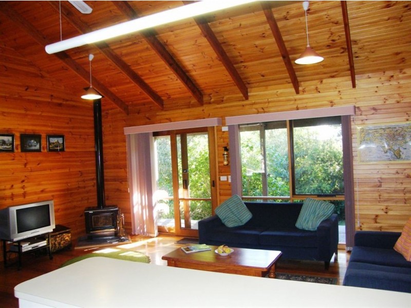 216 Surf Parade, Inverloch VIC 3996