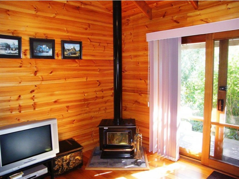 216 Surf Parade, Inverloch VIC 3996