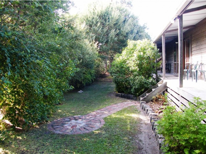 216 Surf Parade, Inverloch VIC 3996