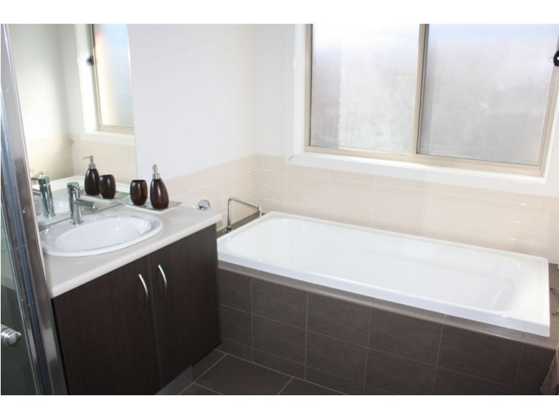 18 Royal Parade, Inverloch VIC 3996