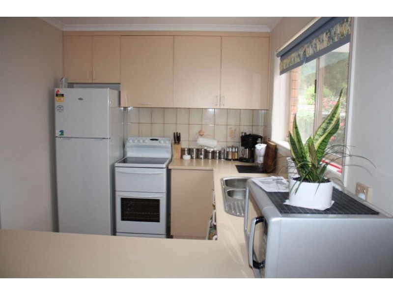 4/2 Pymble Avenue, Inverloch VIC 3996