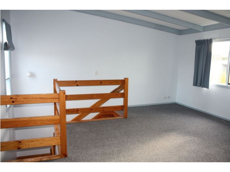 71 Bayview Avenue, Inverloch VIC 3996