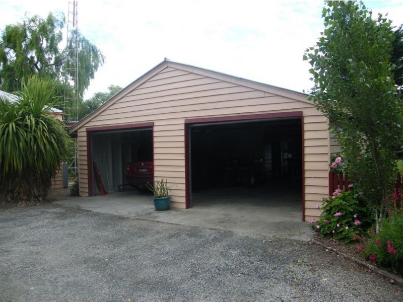 325 Mirboo South Road, Mirboo VIC 3871