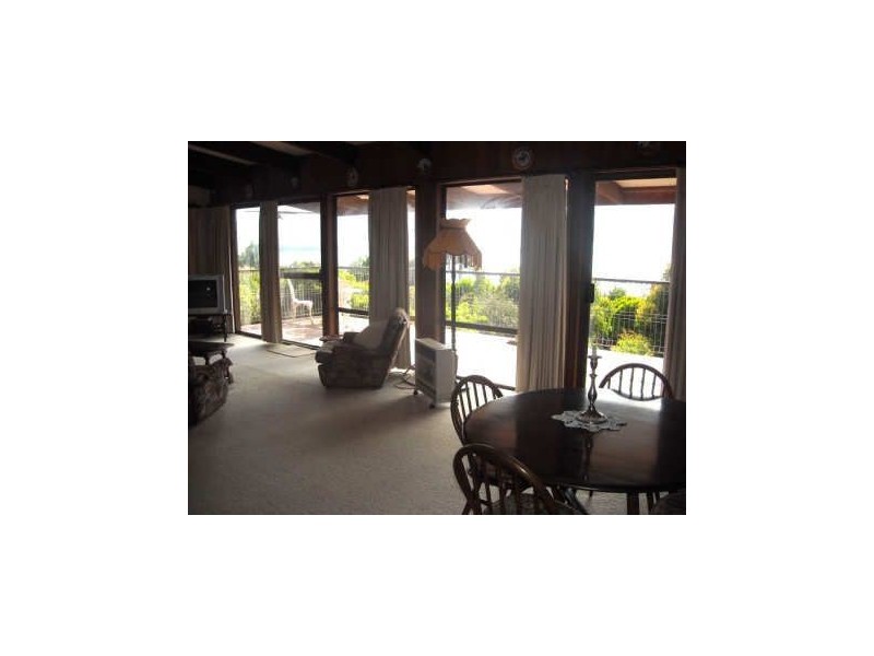 9 Casuarina Grove, Walkerville South VIC 3956