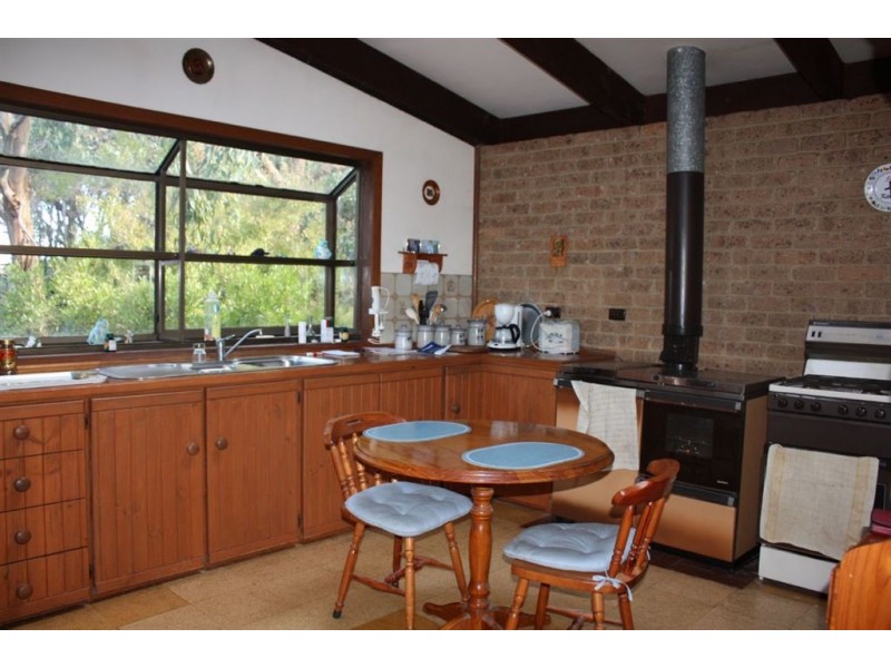 9 Casuarina Grove, Walkerville South VIC 3956