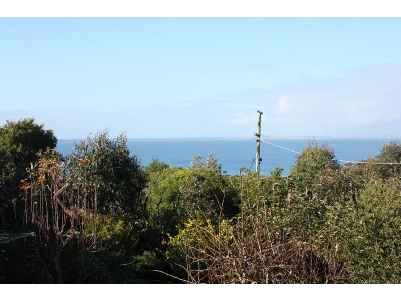 9 Casuarina Grove, Walkerville South VIC 3956