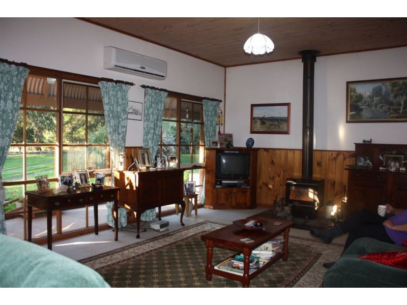 530 Lynnes Road, Wattle Bank VIC 3995