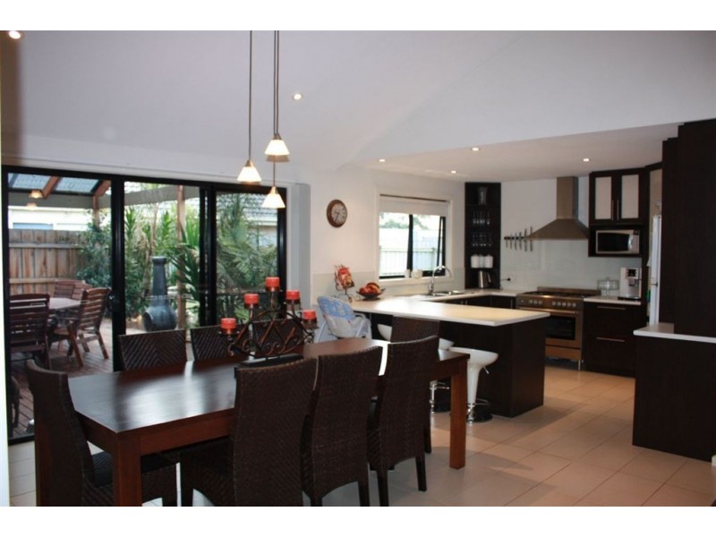 4 Queenscliff Drive, Inverloch VIC 3996