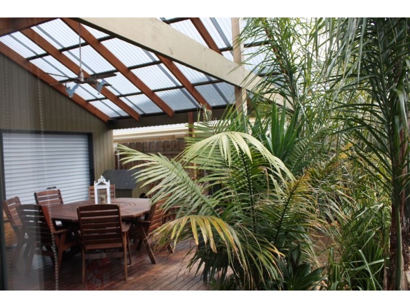 4 Queenscliff Drive, Inverloch VIC 3996