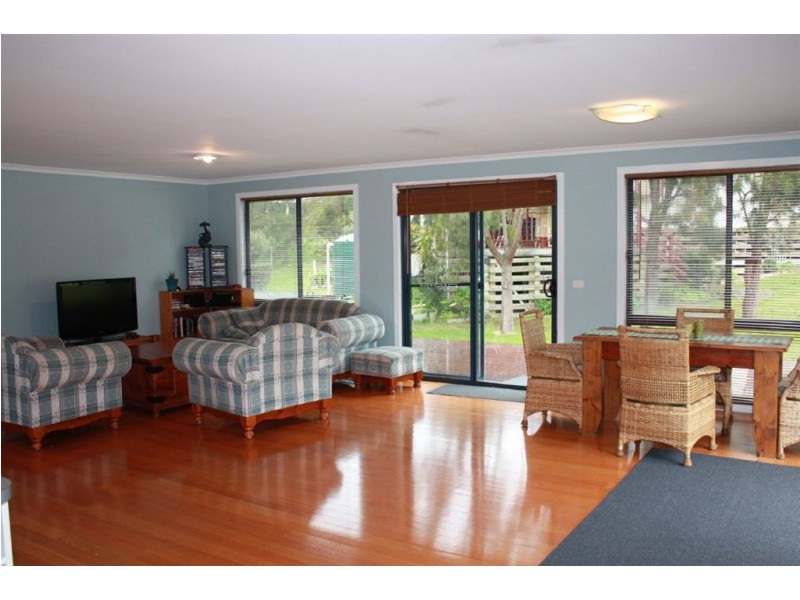 10 Crichton Crescent, Venus Bay VIC 3956