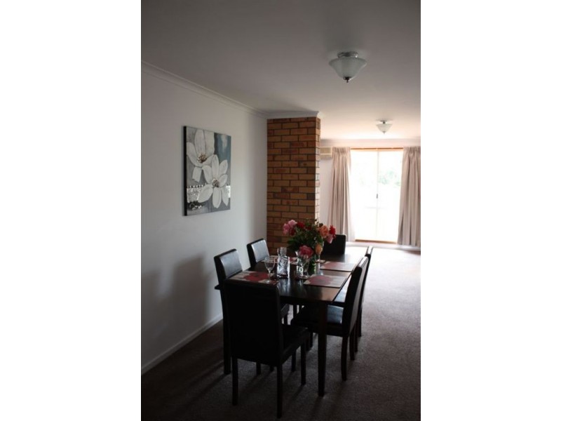 16 John Steet, Inverloch VIC 3996