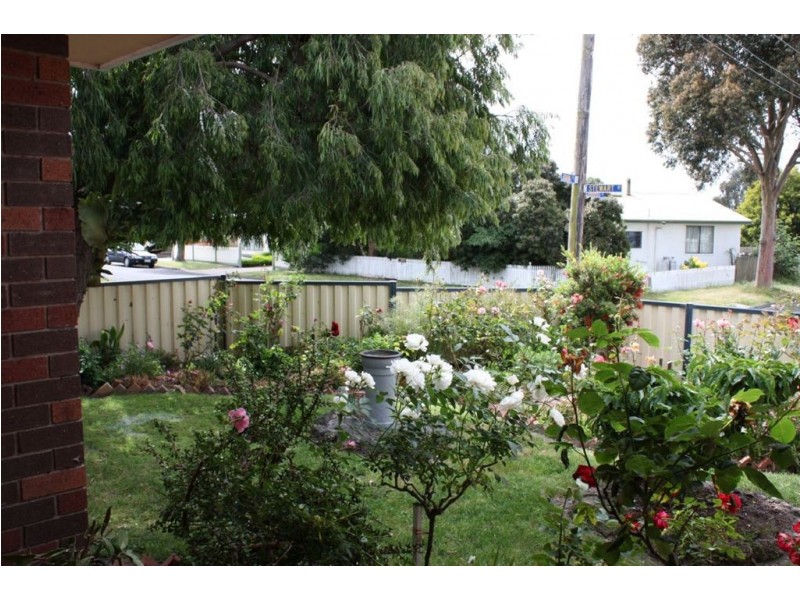 16 John Steet, Inverloch VIC 3996