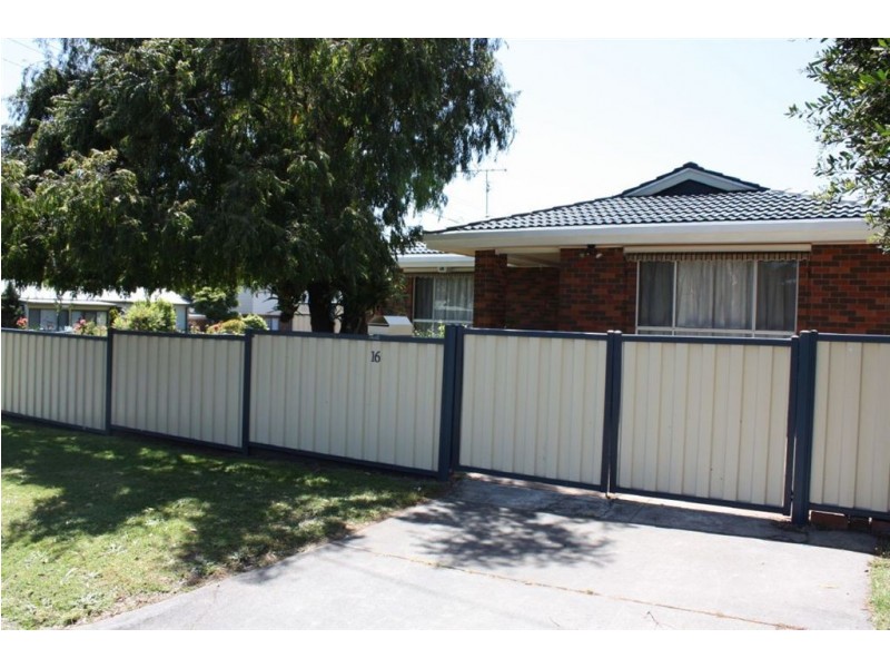 16 John Steet, Inverloch VIC 3996