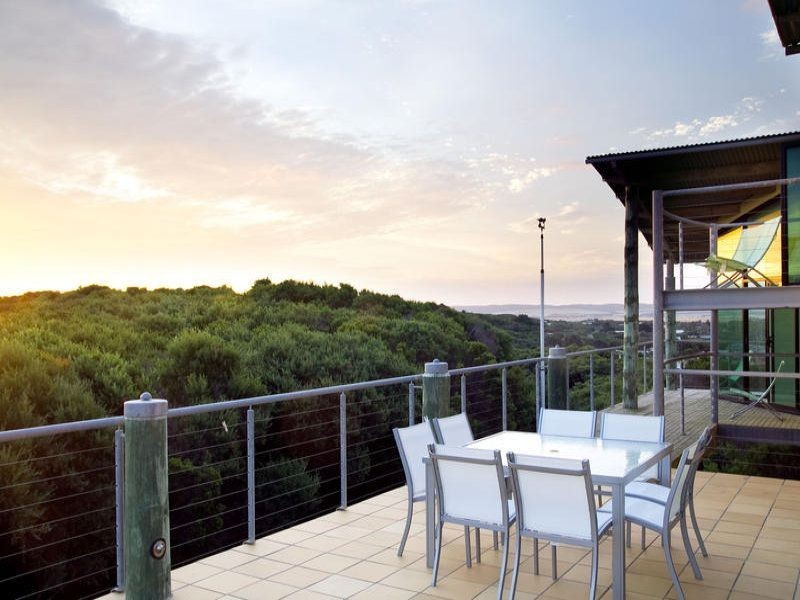 2 Acacia Street, Sandy Point VIC 3959