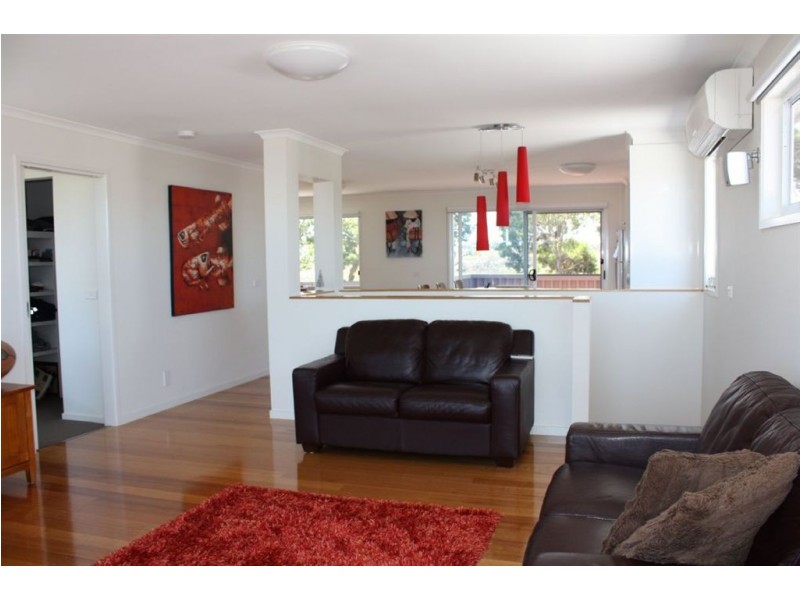 61 Tamara Crescent, Inverloch VIC 3996