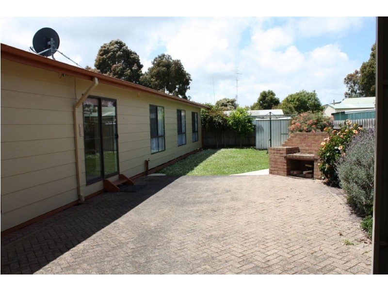 2 Valerie Street, Inverloch VIC 3996