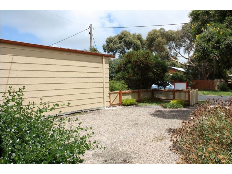 2 Valerie Street, Inverloch VIC 3996