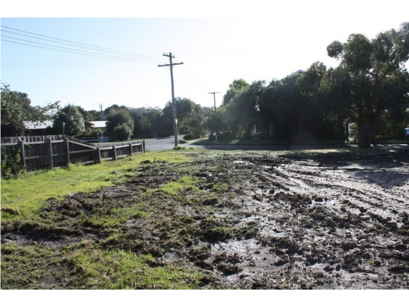 Lot 1/38 Freda Street, Inverloch VIC 3996