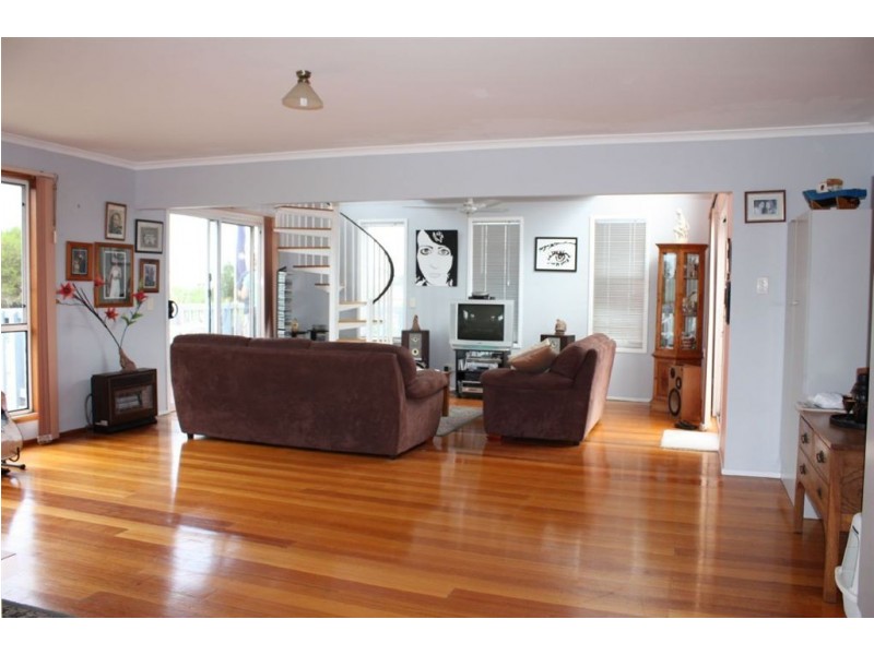 81 Toorak Road, Inverloch VIC 3996