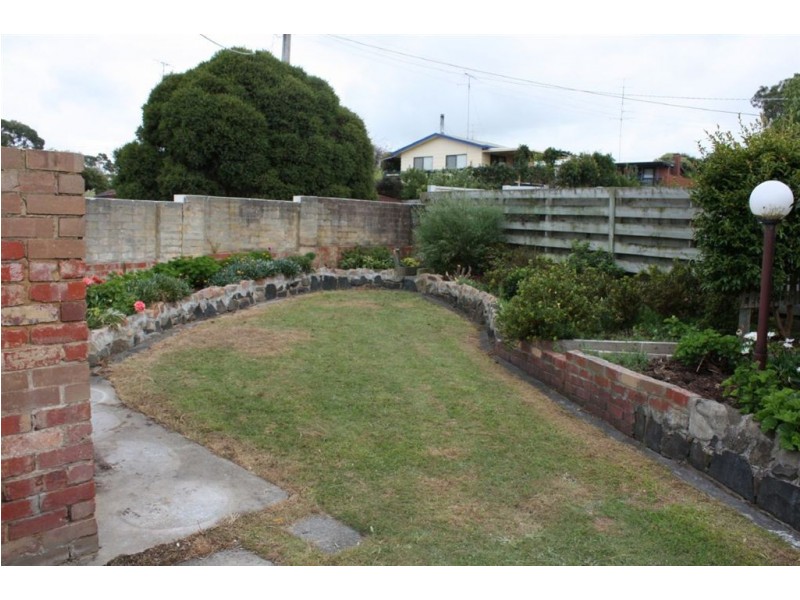 5 Garden Crescent, Inverloch VIC 3996