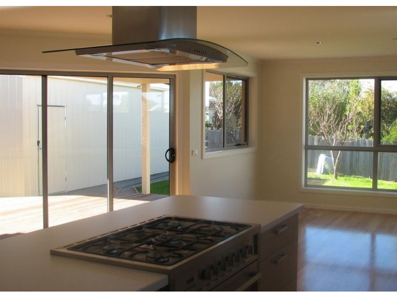 3 Garden Crescent, Inverloch VIC 3996
