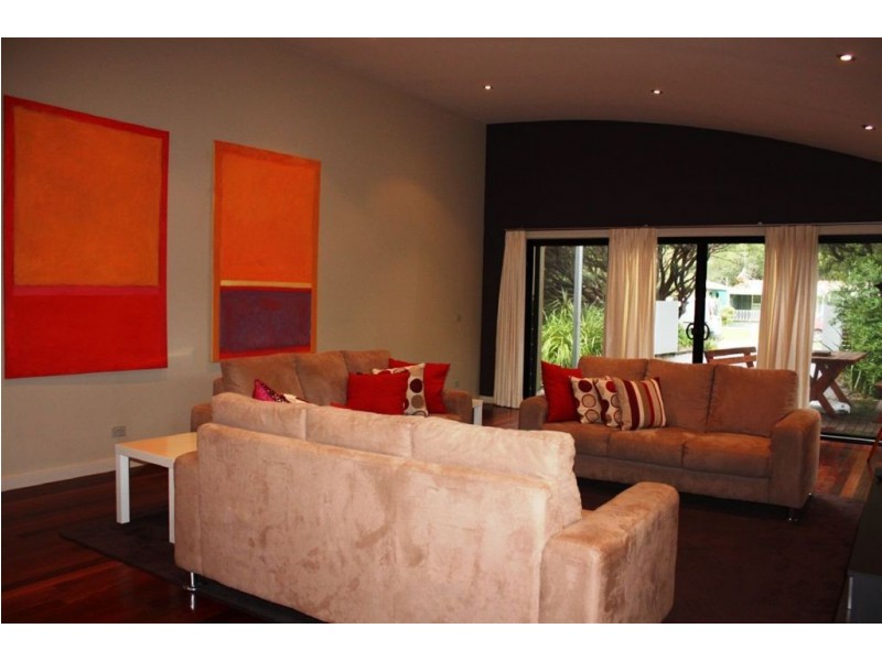 65 Beach Parade, Sandy Point VIC 3959