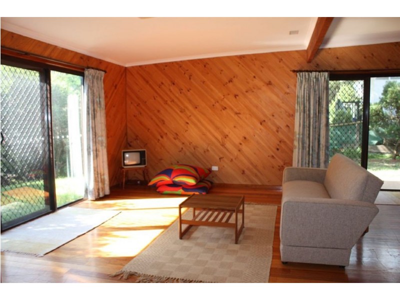 3 Manuka Street, Sandy Point VIC 3959