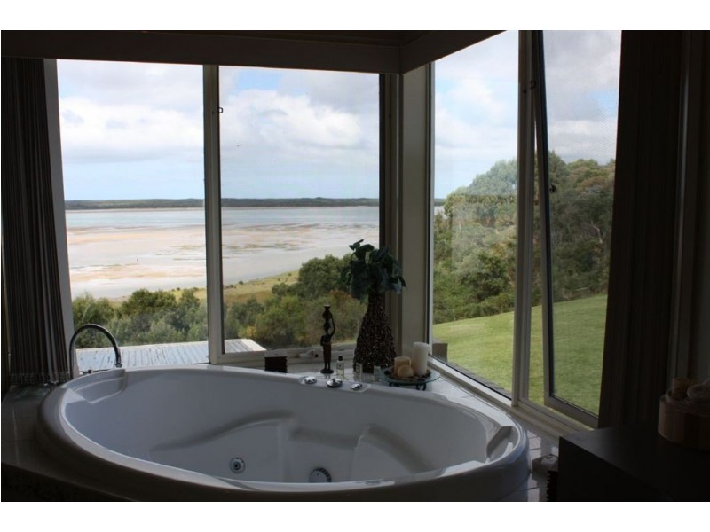 25 Townsend Bluff Road, Inverloch VIC 3996