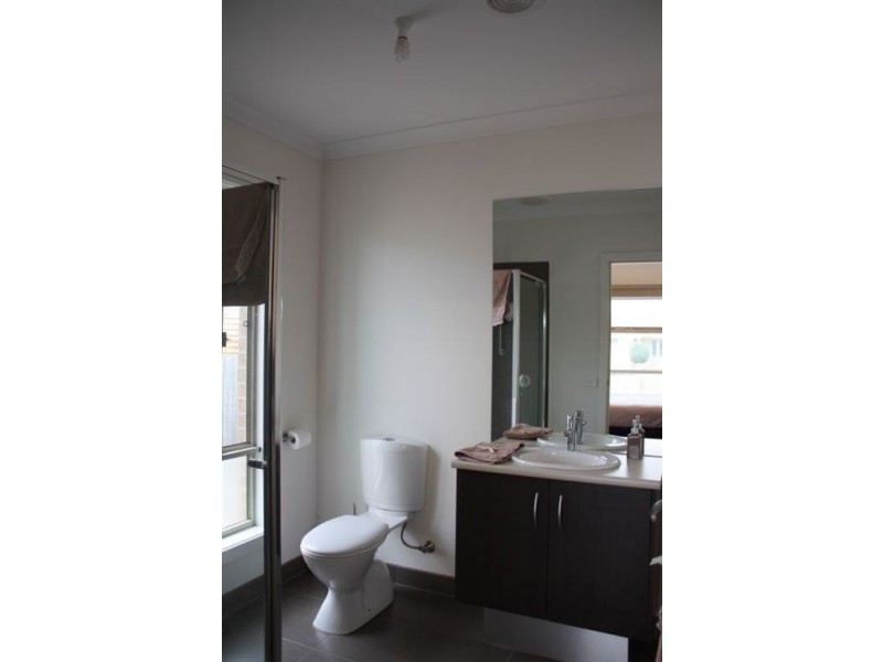 18 Royal Parade, Inverloch VIC 3996