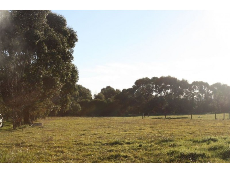 25 Pennell Court, Inverloch VIC 3996