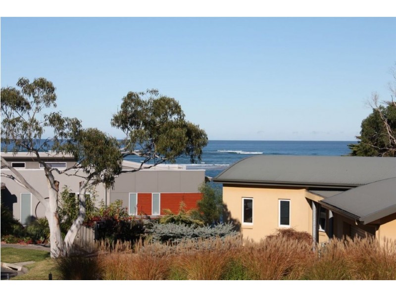 8 Holt Court, Inverloch VIC 3996