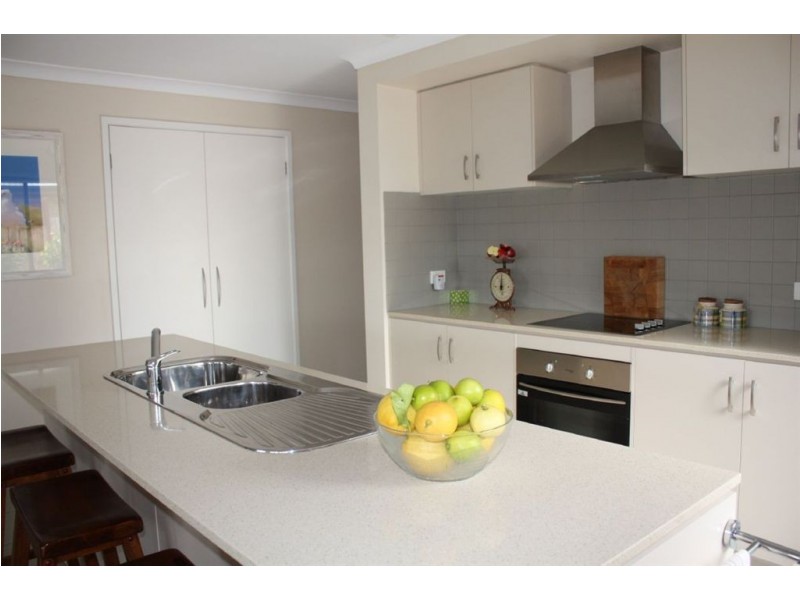 12 Surrey Place, Inverloch VIC 3996