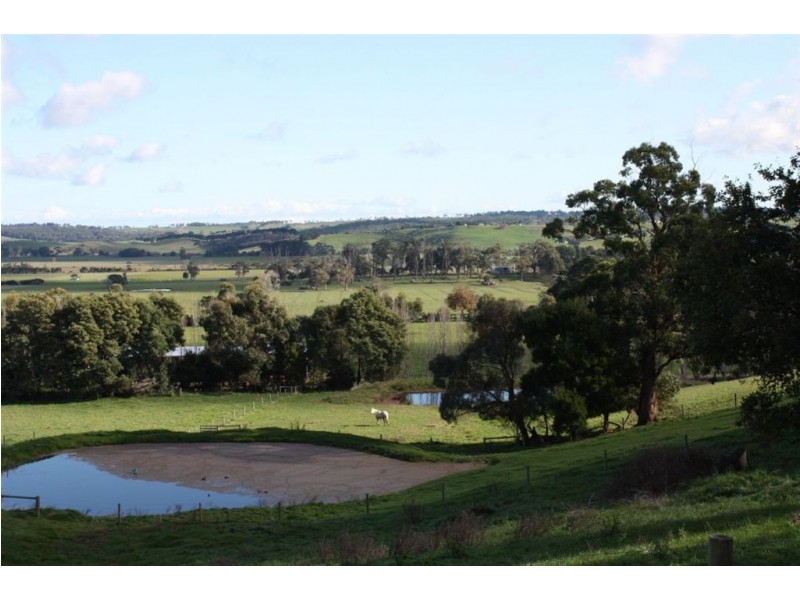 31 Collins Road, Woodleigh VIC 3945