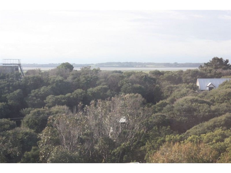 43 Ocean View Parade, Sandy Point VIC 3959