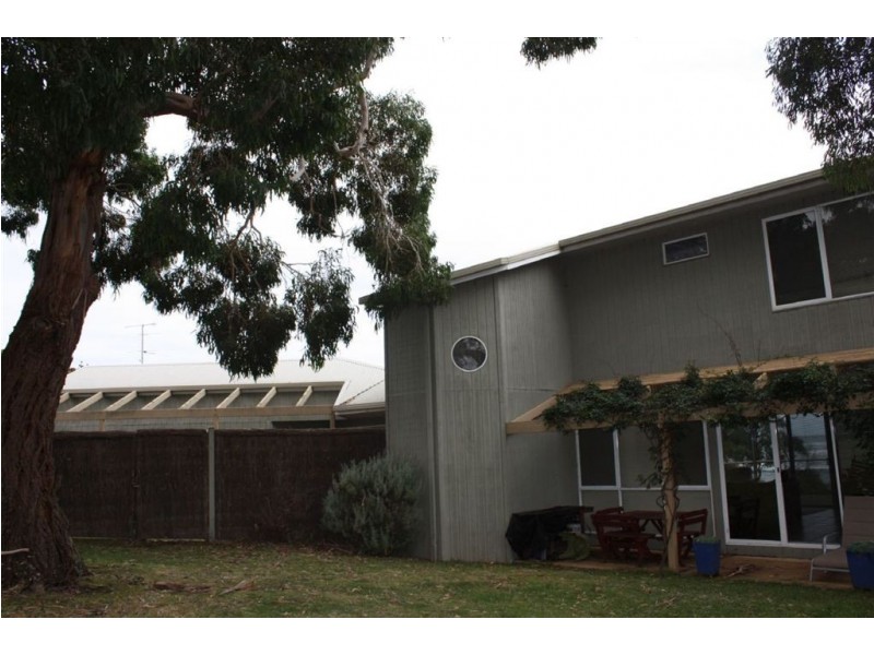 7 Ocean View Court, Inverloch VIC 3996