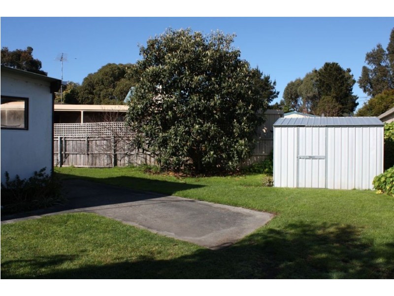 15 John Street, Inverloch VIC 3996