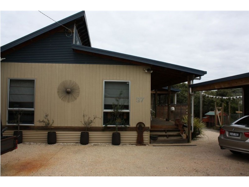 37 McIndoe Street, Venus Bay VIC 3956