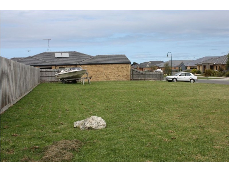 44 Tamara Crescent, Inverloch VIC 3996