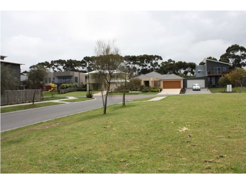 44 Tamara Crescent, Inverloch VIC 3996